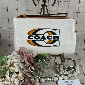 COACH Large Stamped Pebble Leather Corner Zip Wristlet Wallet Clutch CF458 New